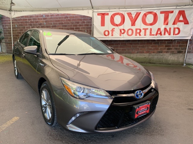 Pre Owned 2016 Toyota Camry Hybrid Se 4d Sedan In Portland P9600 Pre Owned 2016 Toyota Camry Hybrid Se